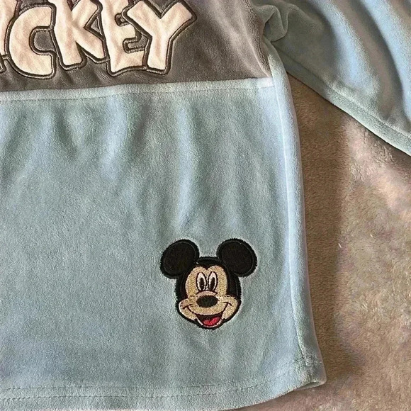 Disney - Mickey Mouse pullover soft velour sweater/sweatshirt. Size 3/4 - Picture 3 of 9